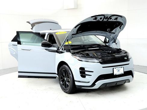 Used 2024 Land Rover Range Rover Evoque Dynamic SE AWD/4WD image 9