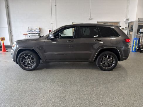 Used 2021 Jeep Grand Cherokee Limited w/ Quick Order Package 28K 80th AWD/4WD image 2