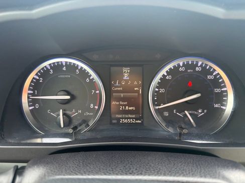 Used 2016 Toyota Highlander XLE AWD/4WD image 37