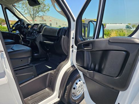 Used 2023 RAM ProMaster 2500 FWD image 26