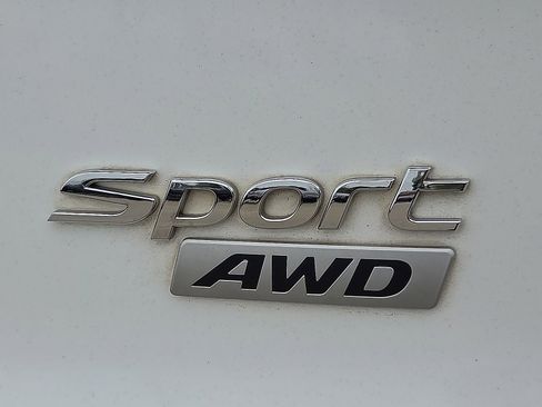 Used 2018 Hyundai Santa Fe Sport AWD/4WD image 9