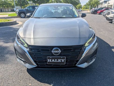 Used 2025 Nissan Altima 2.5 SV FWD image 3