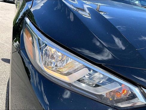 Used 2023 Nissan Sentra SV FWD image 30