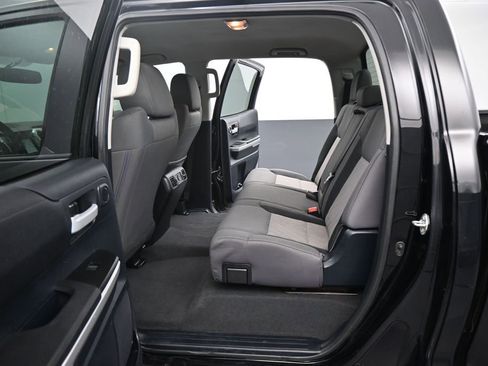 Used 2015 Toyota Tundra SR5 w/ SR5 Upgrade Package RWD image 3