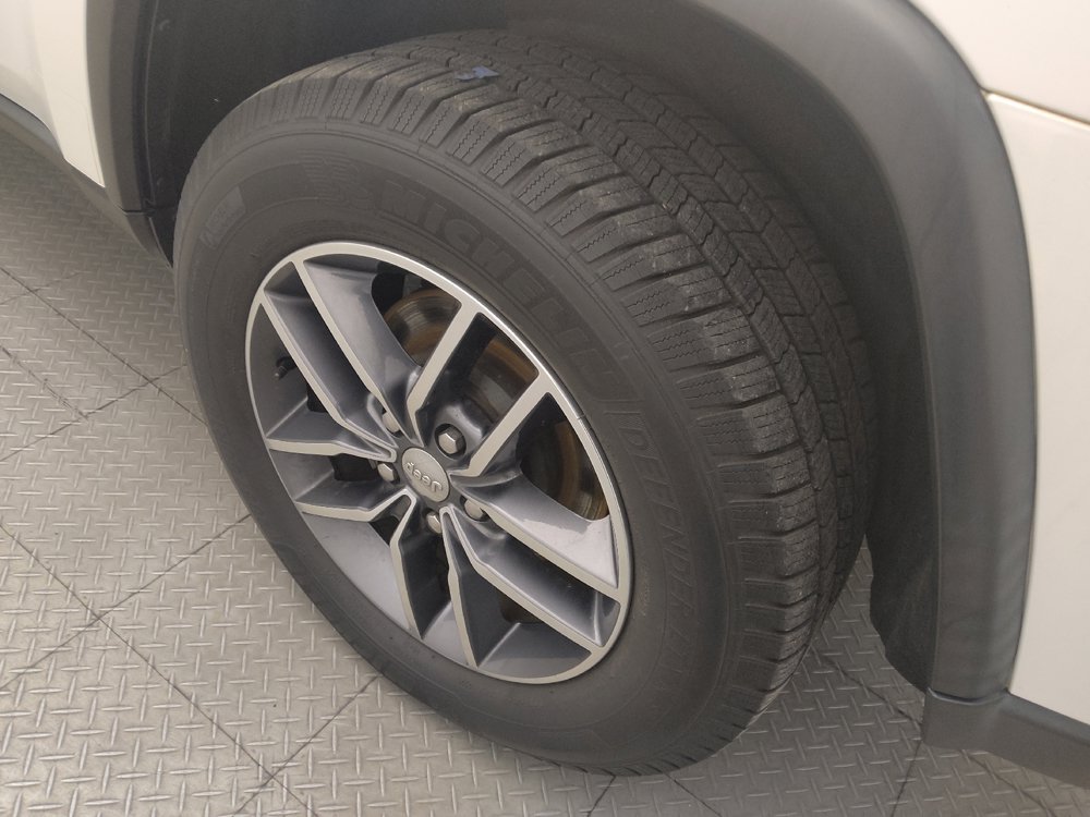 Used 2018 Jeep Grand Cherokee Limited AWD/4WD image 31