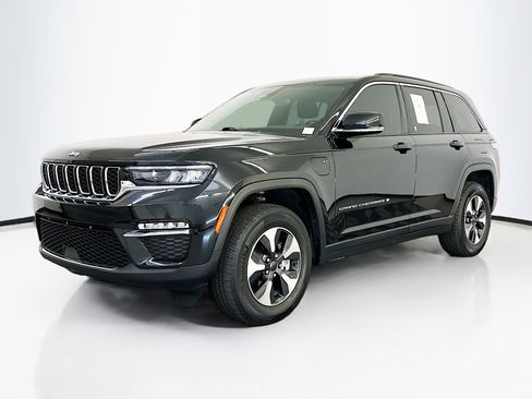 Used 2024 Jeep Grand Cherokee Limited 4xe AWD/4WD image 3
