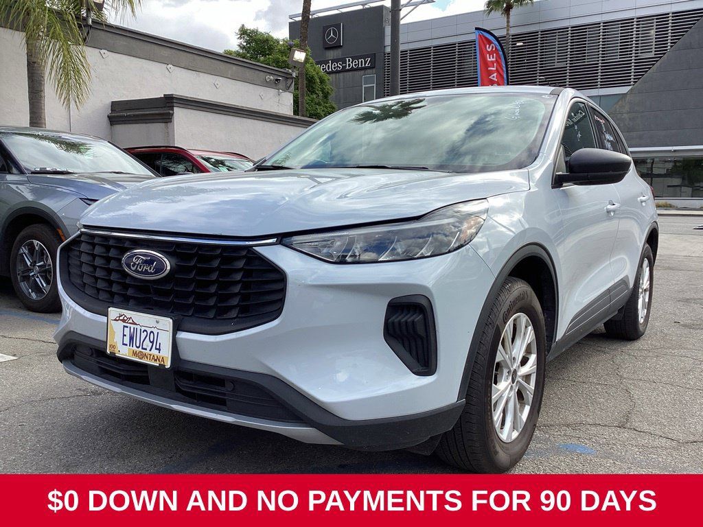 Used 2025 Ford Escape Active AWD/4WD image 1