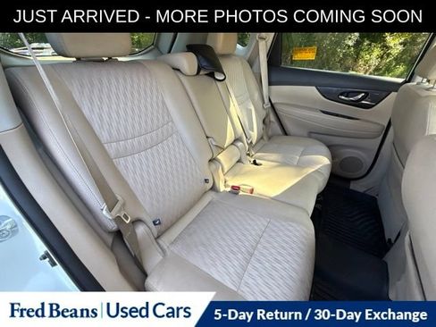 Used 2018 Nissan Rogue SV AWD/4WD image 12