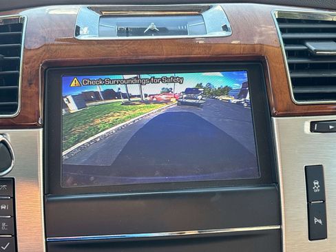 Used 2012 Cadillac Escalade ESV Platinum image 33