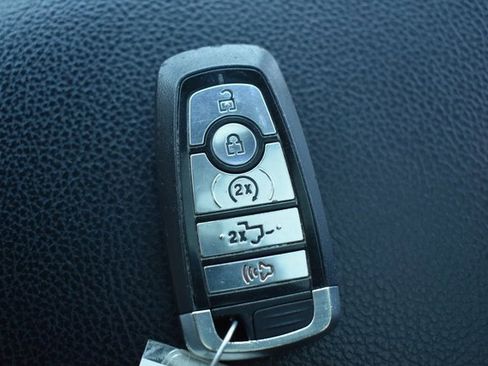 Used 2018 Ford F250 Lariat w/ Lariat Ultimate Package image 38