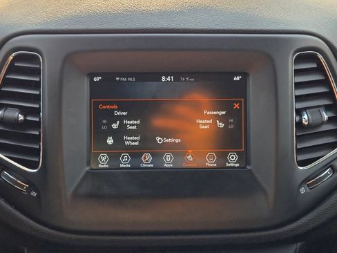 Used 2019 Jeep Compass Latitude w/ Cold Weather Group AWD/4WD image 22