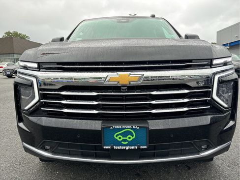 Certified 2026 Chevrolet Suburban LT w/ Comfort Package AWD/4WD image 5