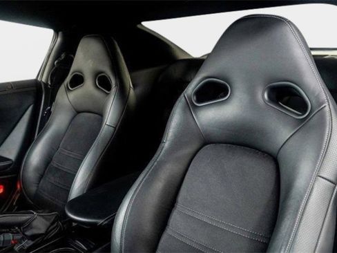 Used 2015 Nissan GT-R Premium image 26