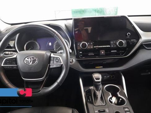 Certified 2023 Toyota Highlander XLE AWD/4WD image 14