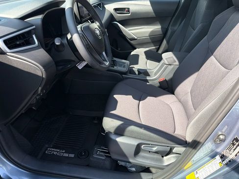 New 2026 Toyota Corolla Cross LE FWD image 17