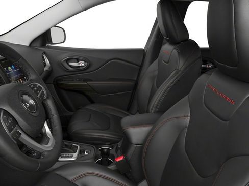 Used 2018 Jeep Cherokee Trailhawk w/ Comfort/Convenience Group image 12