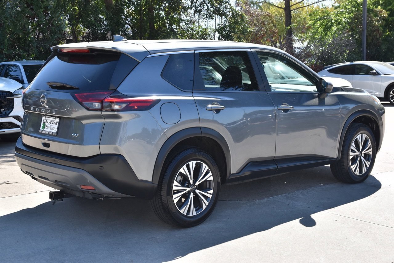 Used 2023 Nissan Rogue SV FWD image 7