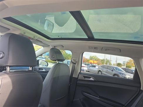 New 2026 Volkswagen Taos SE image 24