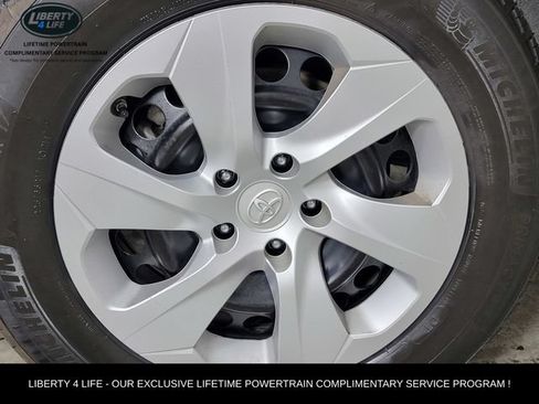 Used 2024 Toyota RAV4 LE AWD/4WD image 11