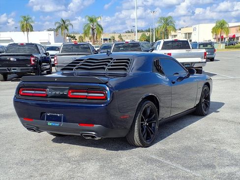 Used 2017 Dodge Challenger R/T w/ Blacktop Package image 7