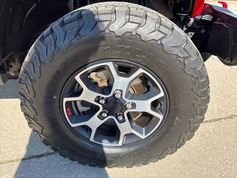 Used 2022 Jeep Wrangler Unlimited Rubicon w/ Cold Weather Group image 11