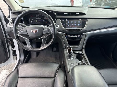 Used 2019 Cadillac XT5 Premium Luxury image 18