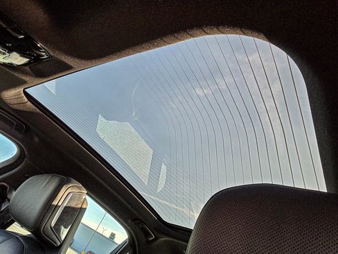 Used 2025 BMW 740i xDrive image 27