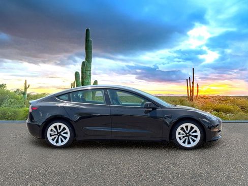 Used 2023 Tesla Model 3 Standard Range RWD image 6