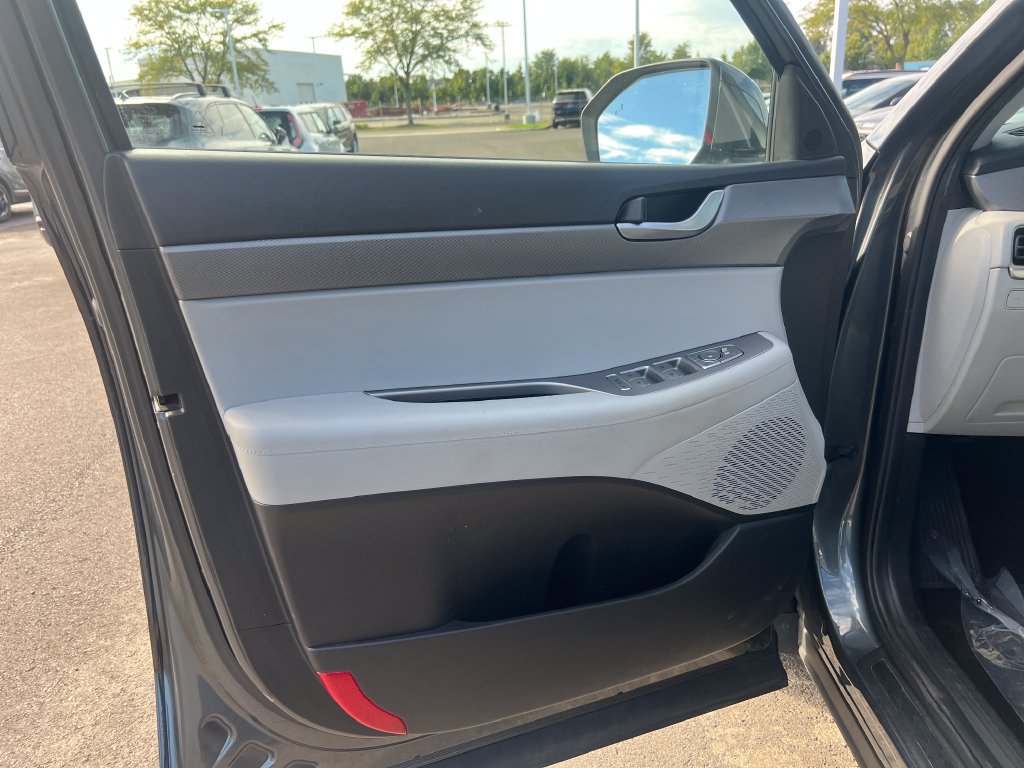 Used 2021 Hyundai Palisade SEL w/ Convenience Package AWD/4WD image 9