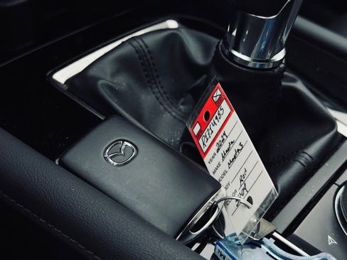 Used 2024 MAZDA MAZDA3 s image 36