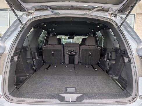 Used 2023 Honda Pilot Sport image 31