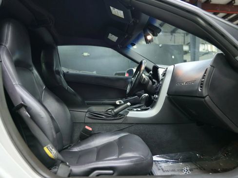 Used 2006 Chevrolet Corvette Coupe 2D image 28