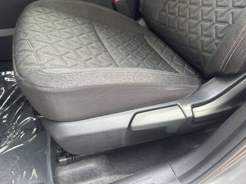 Used 2025 Nissan Kicks SV w/ Charging Package AWD/4WD image 28