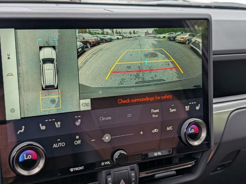 Used 2024 Lexus GX 550 image 30