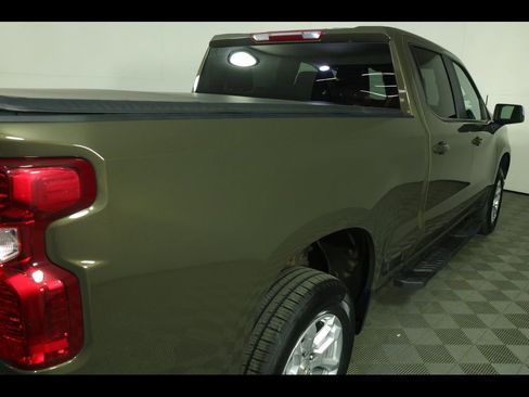 Used 2023 Chevrolet Silverado 1500 LT w/ Z71 Off-Road Package AWD/4WD image 21