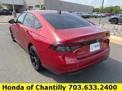 Certified 2025 Honda Accord SE image 5