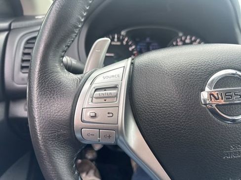 Used 2016 Nissan Altima 3.5 SR image 15