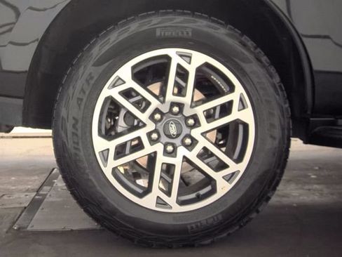Used 2025 Ford Expedition Active AWD/4WD image 4