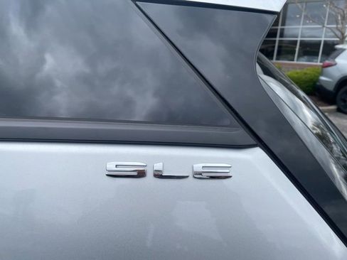 Used 2022 GMC Terrain SLE image 17