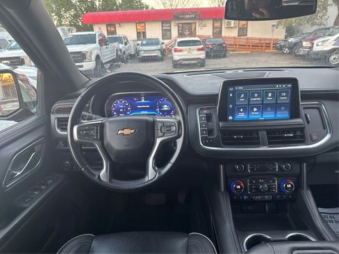 Used 2023 Chevrolet Suburban Premier RWD image 16