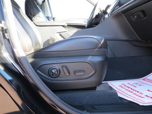 Used 2023 Jeep Grand Cherokee Limited image 33