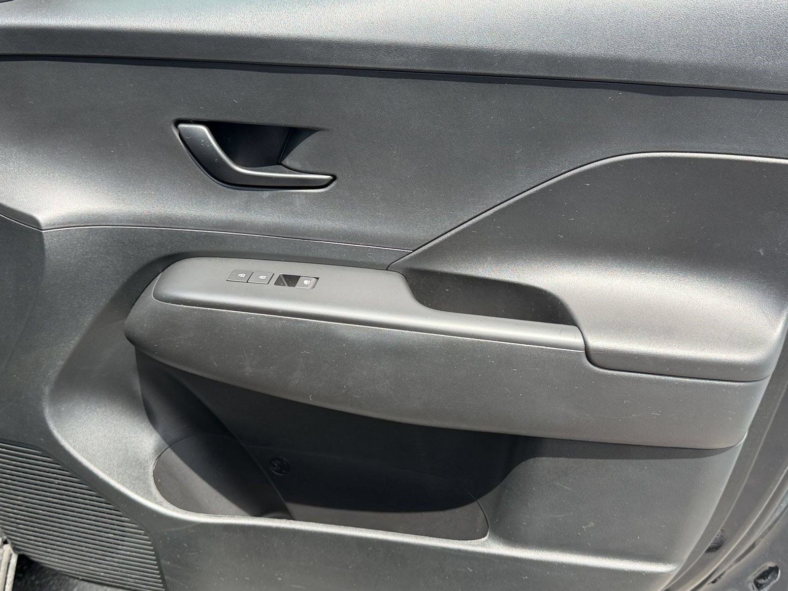 Used 2026 Hyundai Kona SEL Sport FWD image 35