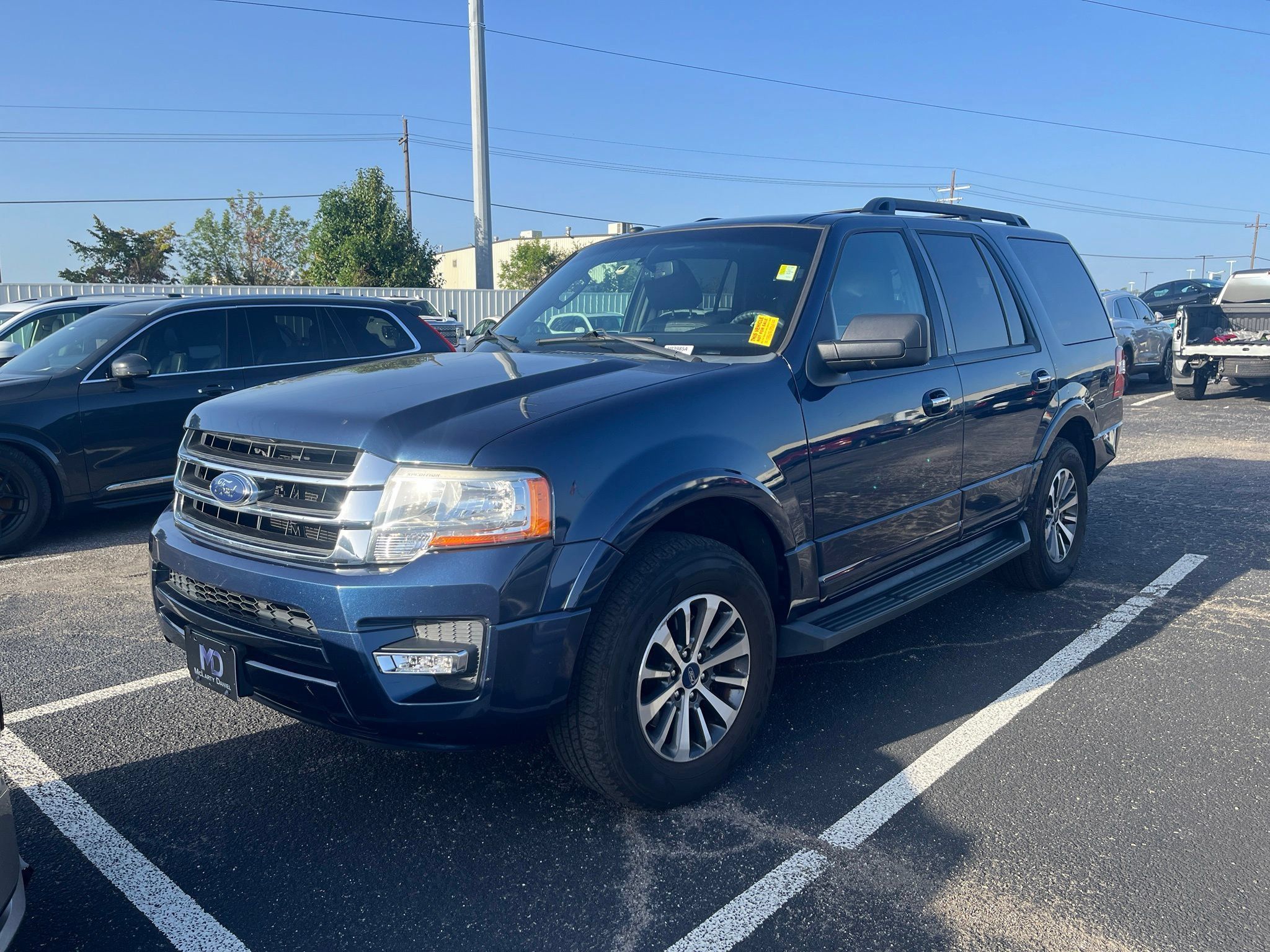 Used 2017 Ford Expedition XLT RWD image 1