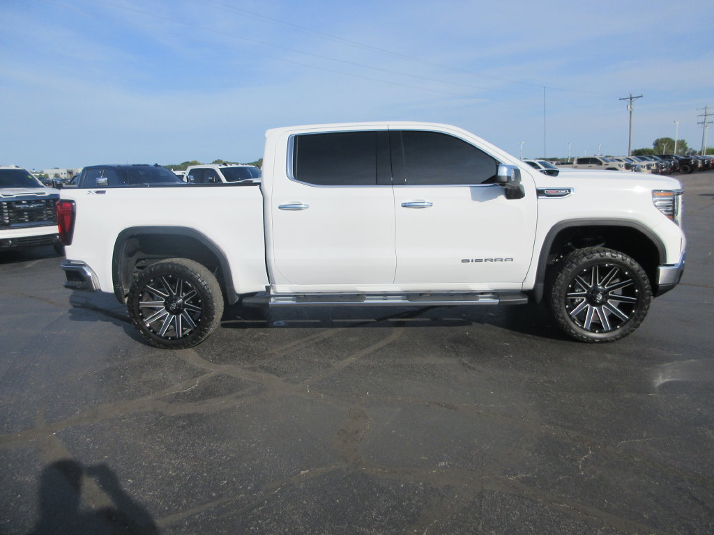 Used 2026 GMC Sierra 1500 SLT w/ SLT Premium Plus Package AWD/4WD image 4