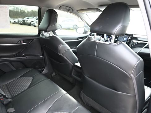 Used 2023 Toyota Camry SE FWD image 22