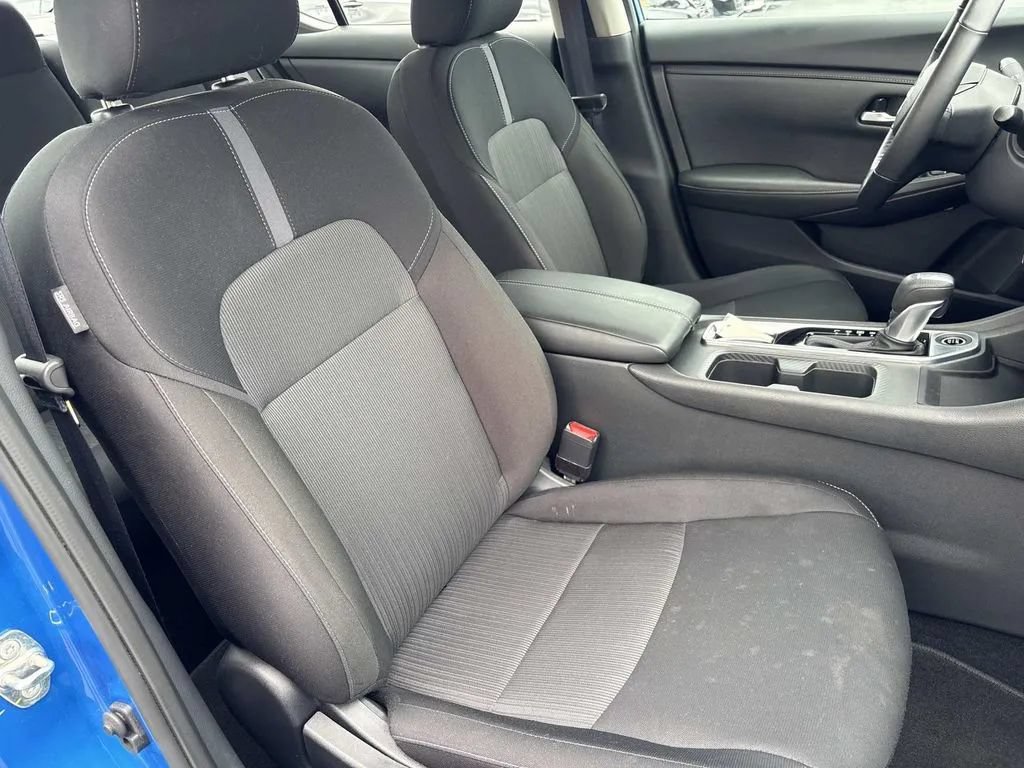 Used 2025 Nissan Sentra SV w/ All-Weather Package FWD image 25