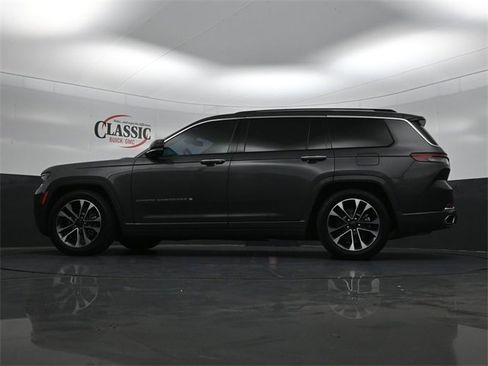 Used 2022 Jeep Grand Cherokee L Overland w/ Advanced Protech Group III image 23