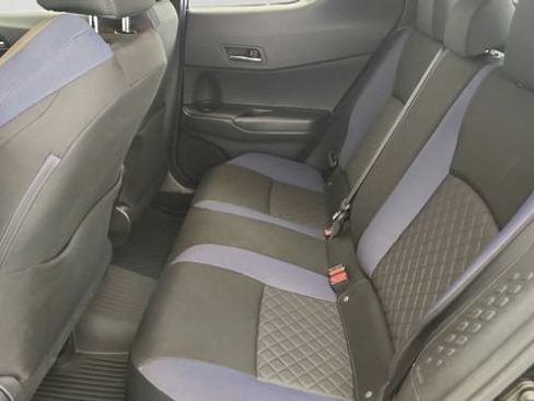 Used 2021 Toyota C-HR XLE FWD image 20
