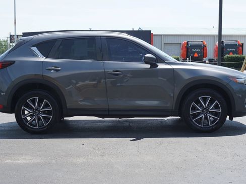 Used 2018 MAZDA CX-5 Touring FWD image 4