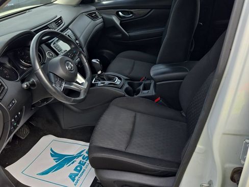 Used 2019 Nissan Rogue SV w/ Premium Package FWD image 6